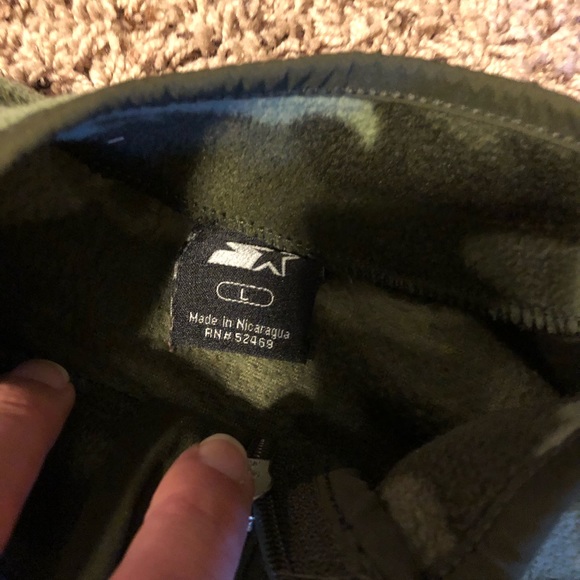 Bundle of boys tops - Picture 8 of 8